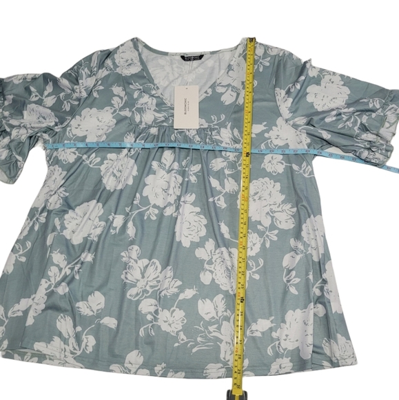 NWT BloomChic Women's 18-20(2X) Short Sleeve Top Green & White - Picture 8 of 16